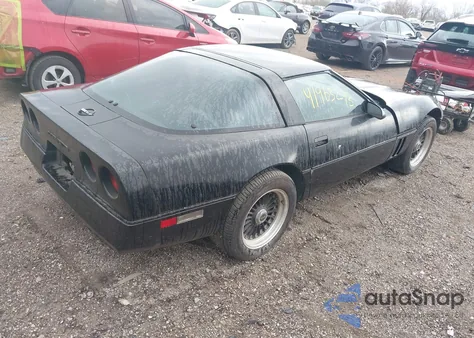 1984 Chevrolet Corvette из США, поврежденный, VIN 1G1AY0785E5120226